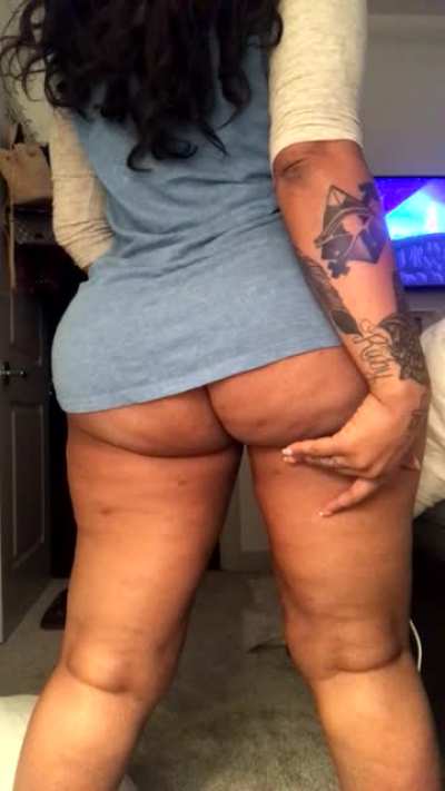 $DM account "jusforfeets2" to get folders. Join telegram now (sub going down)