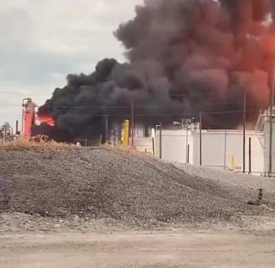 "The largest oil refinery in the United States is on fire"