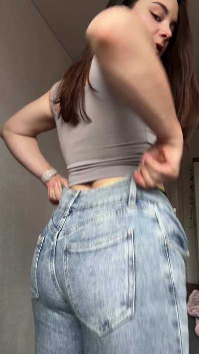 thick ass ready to be filled with your hot load