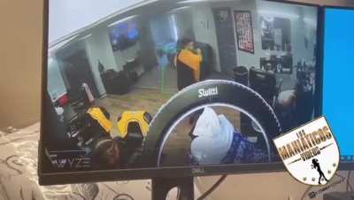 Когда в твоем штате разрешено оружие, возмездие наступает незамедлительно.