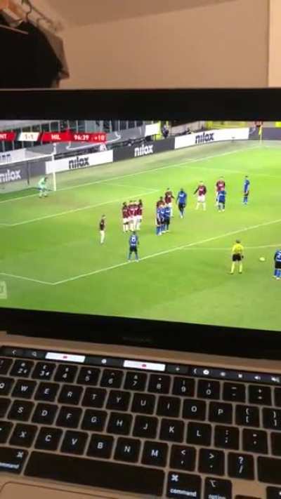 Live commenting a 96&rsquo; minute Eriksen free-kick