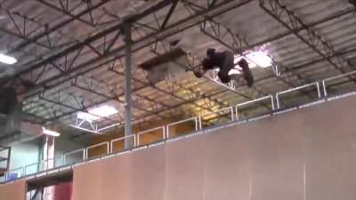 Tony Hawk aos 52 mandando o que pode ser seu &uacute;ltimo 720