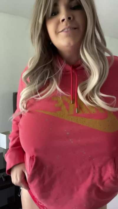 I heard you guys love chubby bodies, how you like mine?