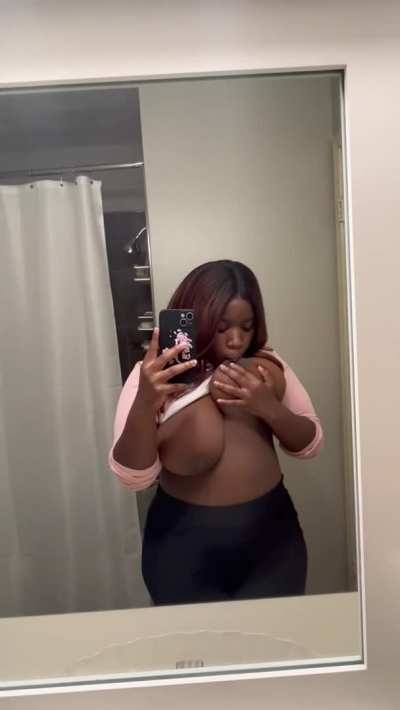 Titty drops are nice, but how about a little self titty suck? (19F)