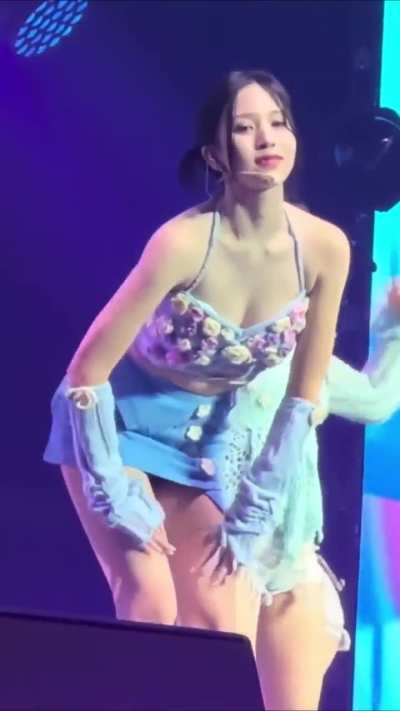 TWICE - Mina 😍