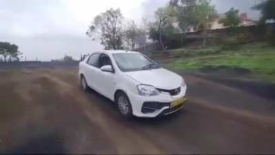 Women learning to drive reverses car off a cliff, dies 