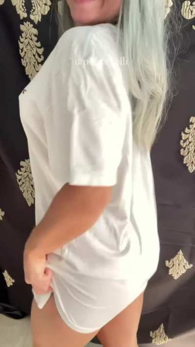 You like what&rsquo;s under my shirt?