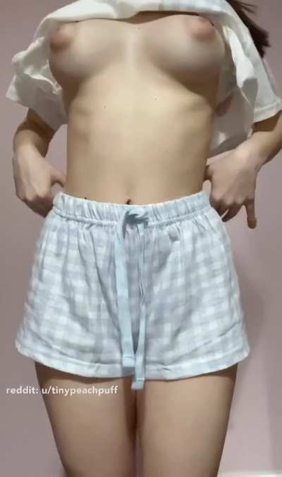 Nobody in real life wants to see my naked body, so here it is for you