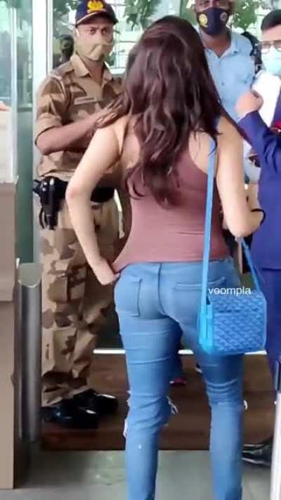 Janhvi Kapoor's Body Is So Amazing
