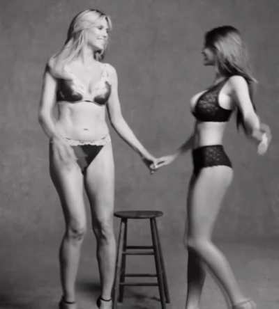 Leni Klum spilling out while kissing her mom Heidi