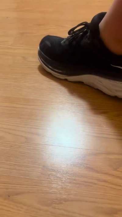 Bug crush in hokas