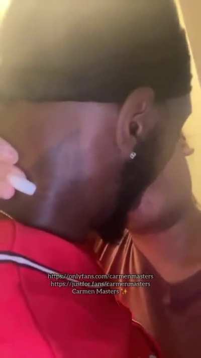 That tranny voice be kind of sexy 😩😩😩😏😏😊😊