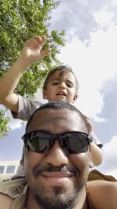 The excitement on this kids face and the pain on this dad&rsquo;s head
