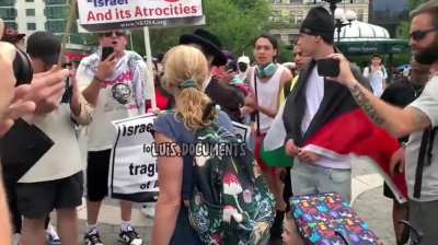 &ldquo;-How dare you say that, you&rsquo;re not a real jew! -We&rsquo;re all Jews here. We don&rsquo;t want genocide.&rdquo; A zionist woman attacks pro-Palestine Jewish protesters in NY City.