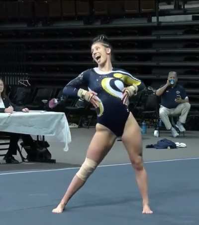 Kennedy Weinpert&rsquo;s routine is so hot