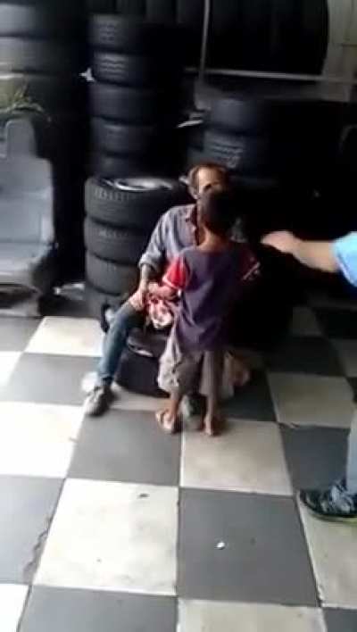 Seu pai t&aacute; com fome n&atilde;o