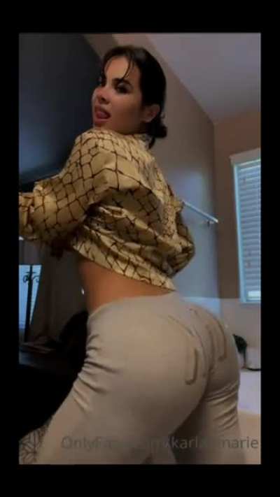 😁