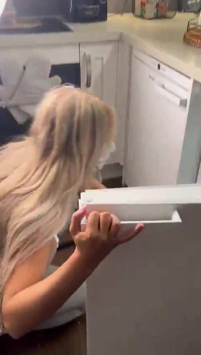 Amateur Big Tits Boobs Cute MILF Natural Tits OnlyFans Porn GIF