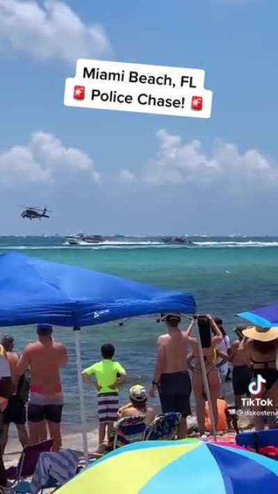 Police chase on the water at Miami Beach