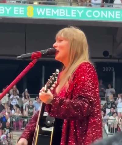 There wasn&rsquo;t a classier way to handle needing to cough while on stage?