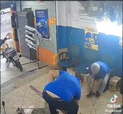 To wait mechanician to repair your motorcycle.