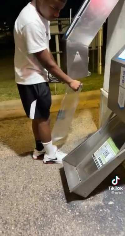 It's gonna spill everywhere!