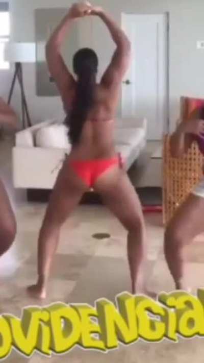Jiggly &amp;amp; Juicy! 😍😍🤤🤤🍆🥴🥴💦💦💦