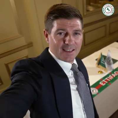 Steven Gerrard says he&acirc;s Ettifaqi in Arabic
