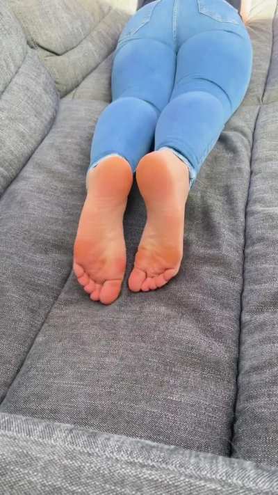 My wrinkles are made to catch your load! 