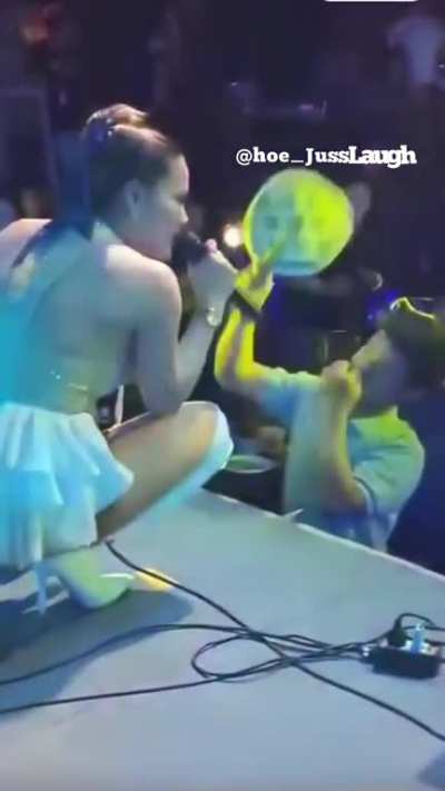 Dude can&rsquo;t even enjoy the concert