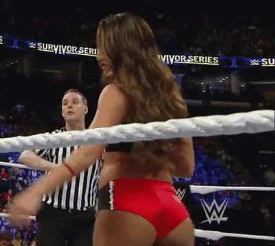 Omg. Nikki Bella!! So thick and sexy😍🤩
