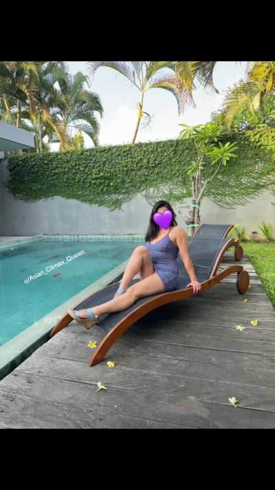 I&rsquo;m on vacation. Come join me out by the poolside