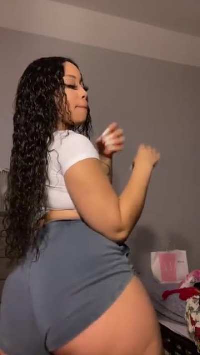 😳