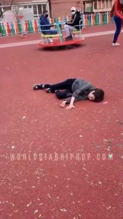 Father choke slams kid who bullied his son