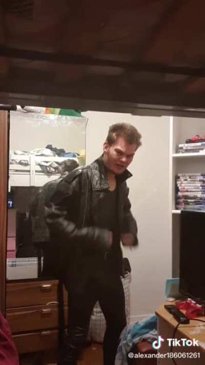 Not just a bad guy, also a bad hairdresser