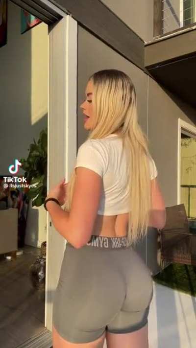 10/10 Blonde