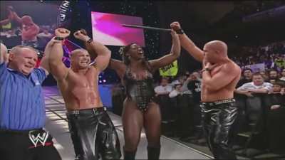 Linda Miles: WWE No Mercy 2003 (Lingerie)