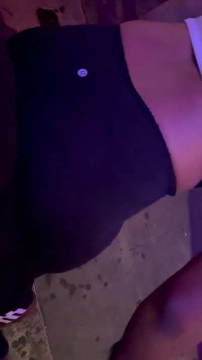 Grinding some guy at the club&hellip;had to reach back and feel him lol