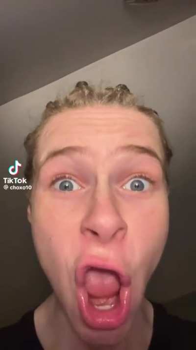 😜