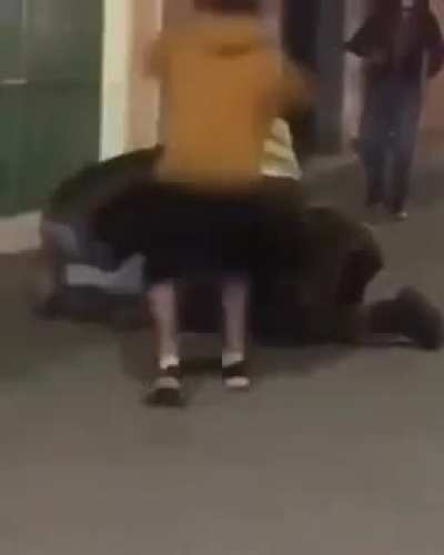 la polic&iacute;a esta hay