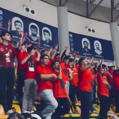 &ldquo;Azərbaycan şərəfdir, Pəhləvi bişərəfdir!" Urmia
