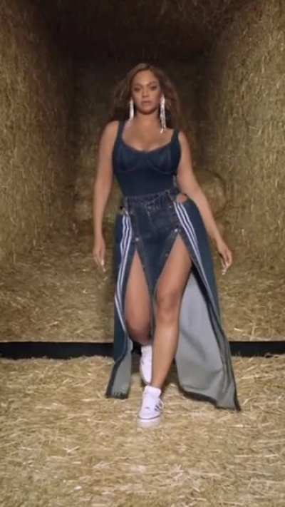 Beyonce Would Get Fucked Silly With So Much Hard Dick! 😍🤤😍😍😍🍆🍆🍆🍆😍😍🤤🤤🥴🥴🥴💦💦💦🍆🍆💦💦💦