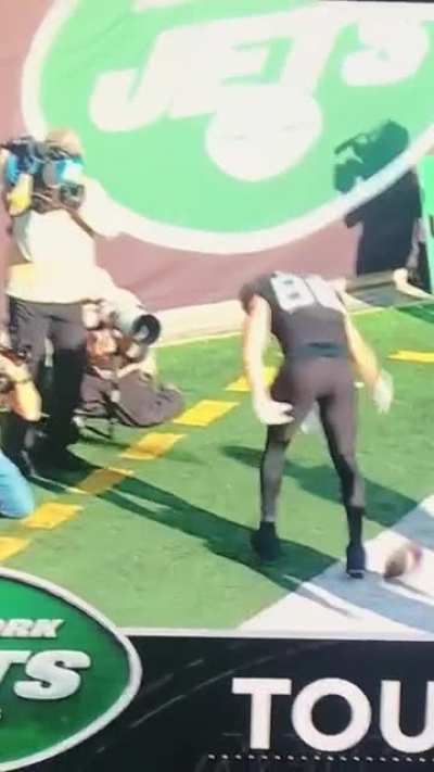 Jets can&rsquo;t even spike the ball correctly