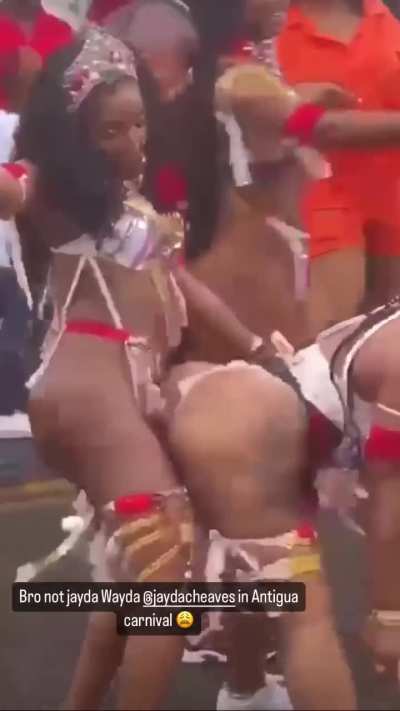 Jayda Wayda cheeks 