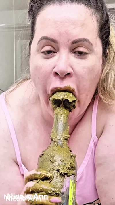 Pee enema + dirty anal with a bottle + eat