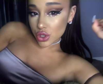 I can't stop jacking off to Ariana Grande's face. Those lips!