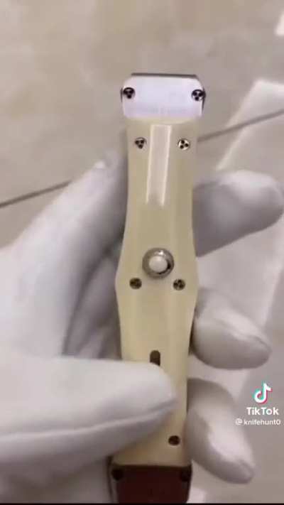 can anyone identify this knife?
