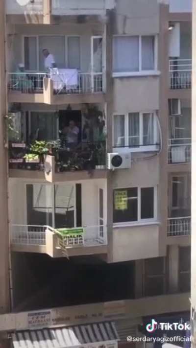 Karşıyaka'da sıradan bir g&uuml;n