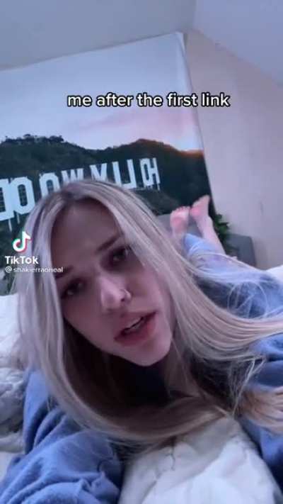 😵&zwj;💫🦶🏻