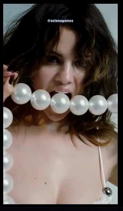 Queens pearls